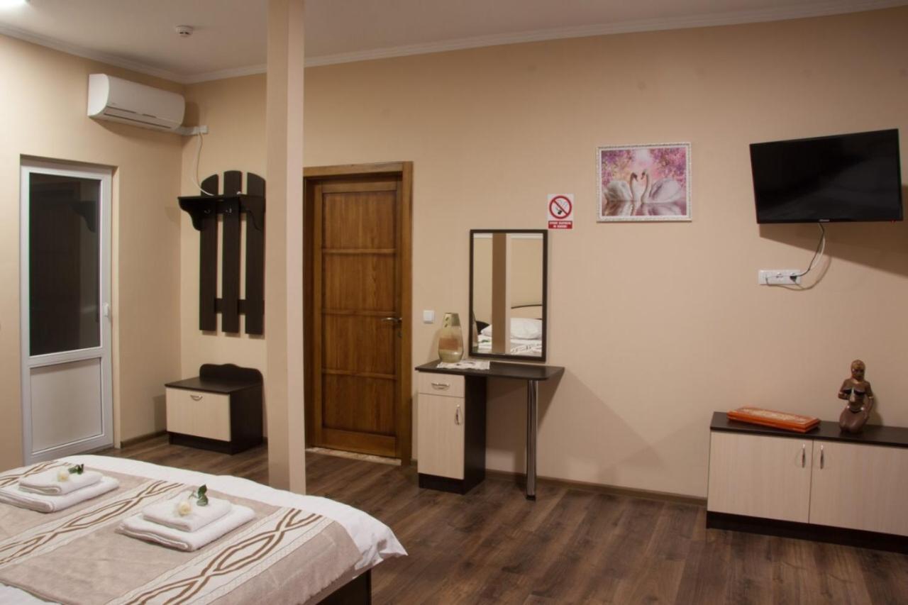 Hotel 7/24 Brovary Exteriör bild